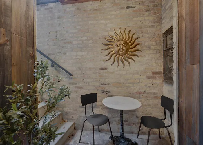 D' Citta Bed & Breakfast Chicago