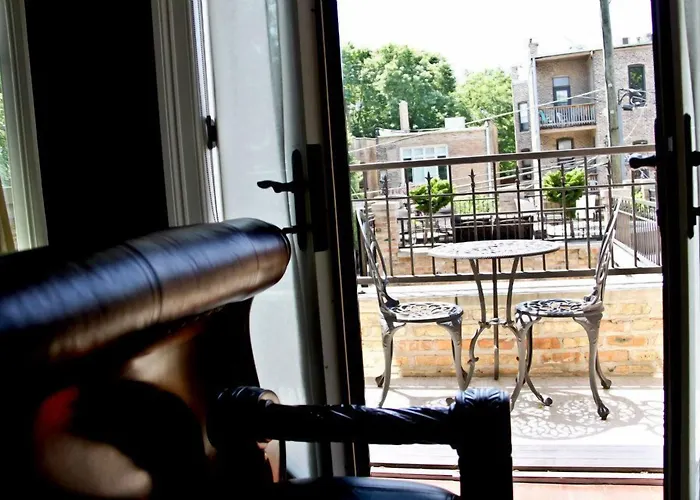 D' Citta Bed & Breakfast Chicago